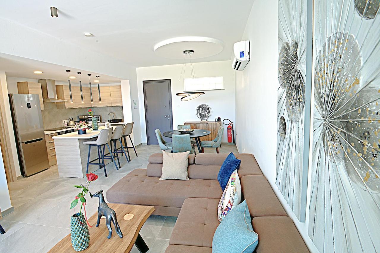Golden Tree Apartment Paralimni Exterior foto